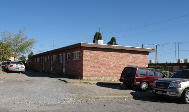 4025 Polk Ave in El Paso, TX - Building Photo - Building Photo