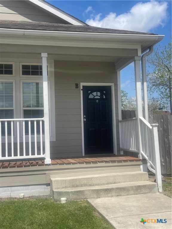 property at 203 Palmwood Dr
