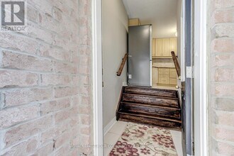 310 Golden Forest Rd in Vaughan, ON - Building Photo - Building Photo