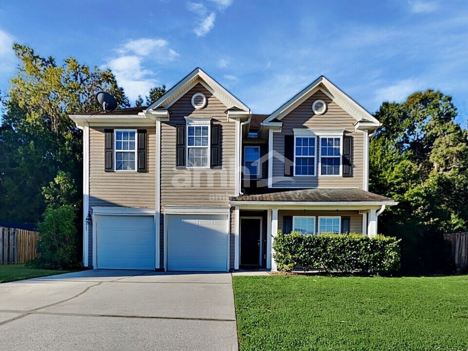 4007 Braemar Ct in Summerville, SC - Foto de edificio