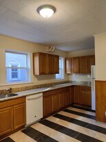 785 Washington St, Unit 1 in Brookline, MA - Building Photo
