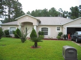 51 Fordham Ln in Palm Coast, FL - Building Photo