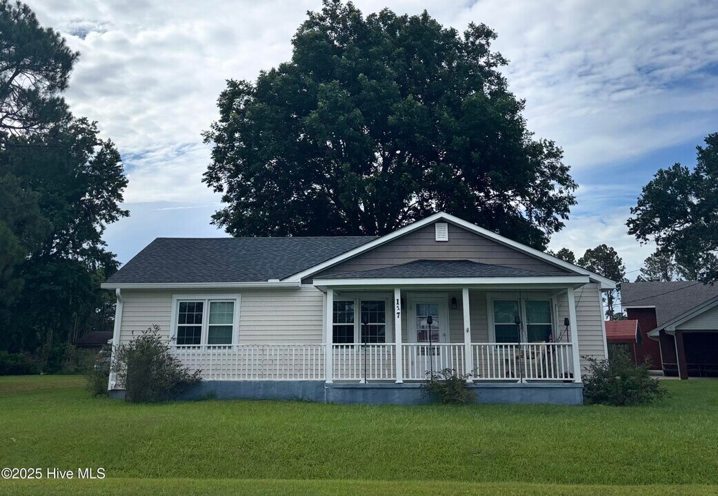 157 Arthur Rd in Beaufort, NC - Building Photo