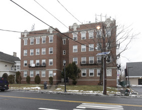 1011 E Jersey St in Elizabeth, NJ - Building Photo - Building Photo