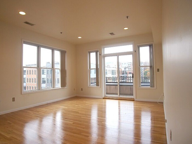 property at 901 Madison St