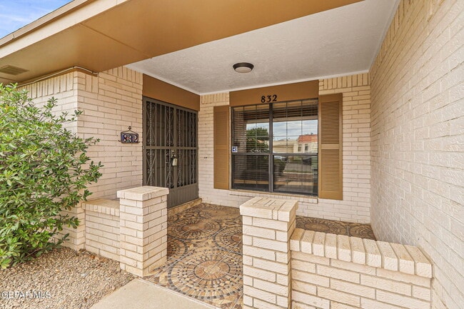 832 Tepic Dr in El Paso, TX - Building Photo - Building Photo