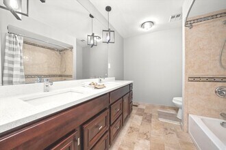 11201 Deerpath Ln in Palos Hills, IL - Building Photo - Building Photo