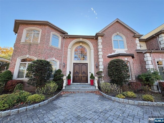 22 Reiner Pl in Englewood Cliffs, NJ - Building Photo - Building Photo