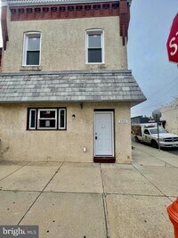 3901 Poplar St photo'