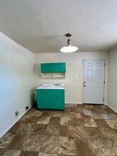 515 W McGaffey St in Roswell, NM - Building Photo - Building Photo