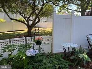 1659A Trellis Cir in Yardley, PA - Building Photo - Building Photo