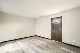 6168 Fortin Ct in Columbus, OH - Building Photo - Building Photo