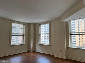 202 S 17th St in Philadelphia, PA - Building Photo - Building Photo