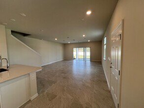 3038 Emerald Acrs Ln in Sanford, FL - Building Photo - Building Photo