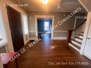 701 Fountain St NE in Grand Rapids, MI - Building Photo - Building Photo