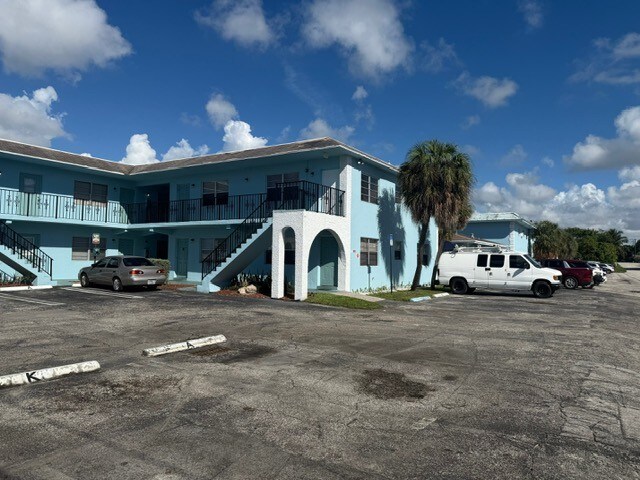 241 SE 10th Ave in Pompano Beach, FL - Building Photo - Building Photo