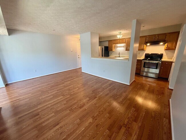 815 Deering Rd in Pasadena, MD - Building Photo - Building Photo