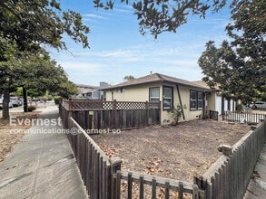 924 Allerton St in Redwood City, CA - Building Photo - Building Photo