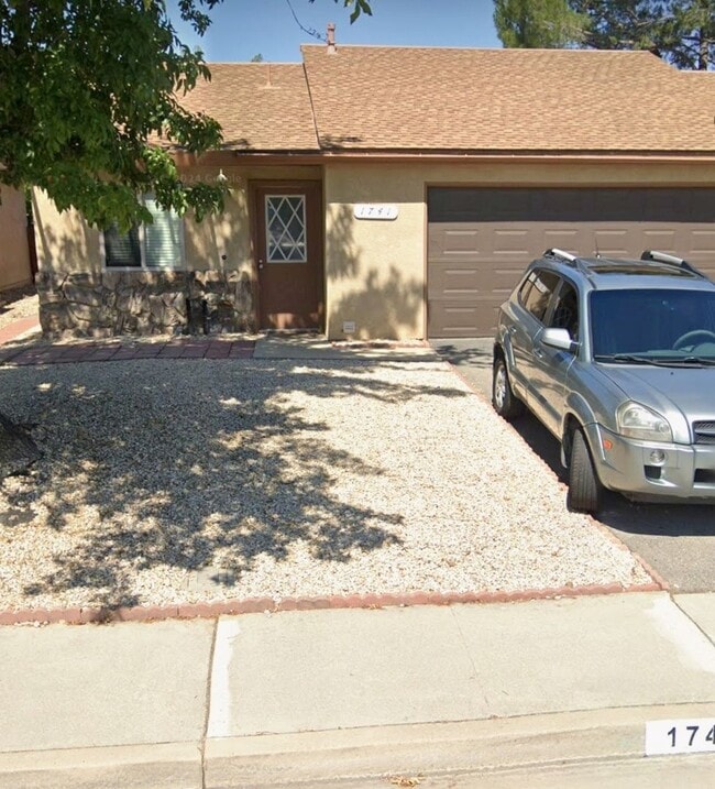 property at 1741 Kings Dr