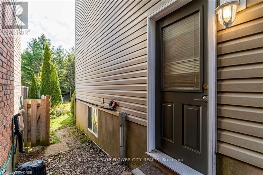 58 Carrington Pl in Guelph, ON - Building Photo