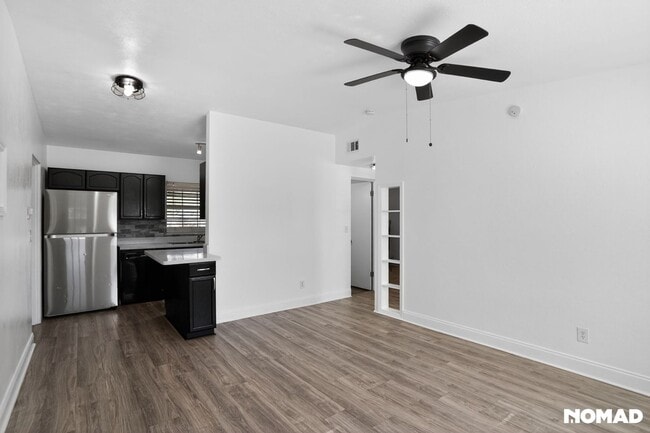 441 E 5th St in Chuluota, FL - Building Photo - Building Photo