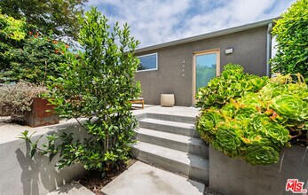 4066 Alla Rd in Los Angeles, CA - Building Photo - Building Photo
