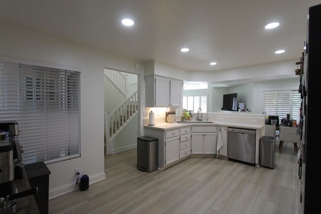 7928 E Horizon View Dr in Anaheim, CA - Building Photo - Building Photo