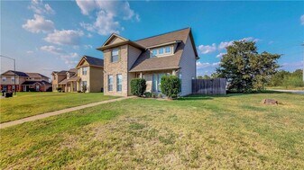4023 Southern Trace Dr in College Station, TX - Building Photo