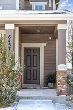 6457 N Ceylon St in Denver, CO - Foto de edificio - Building Photo
