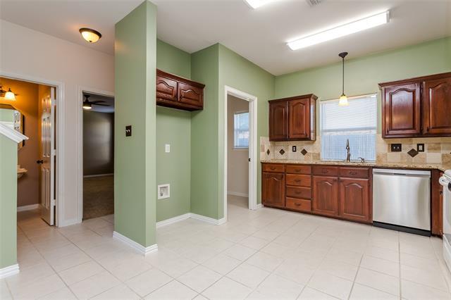 1213 Denise Ct in Lewisville, TX - Building Photo - Building Photo