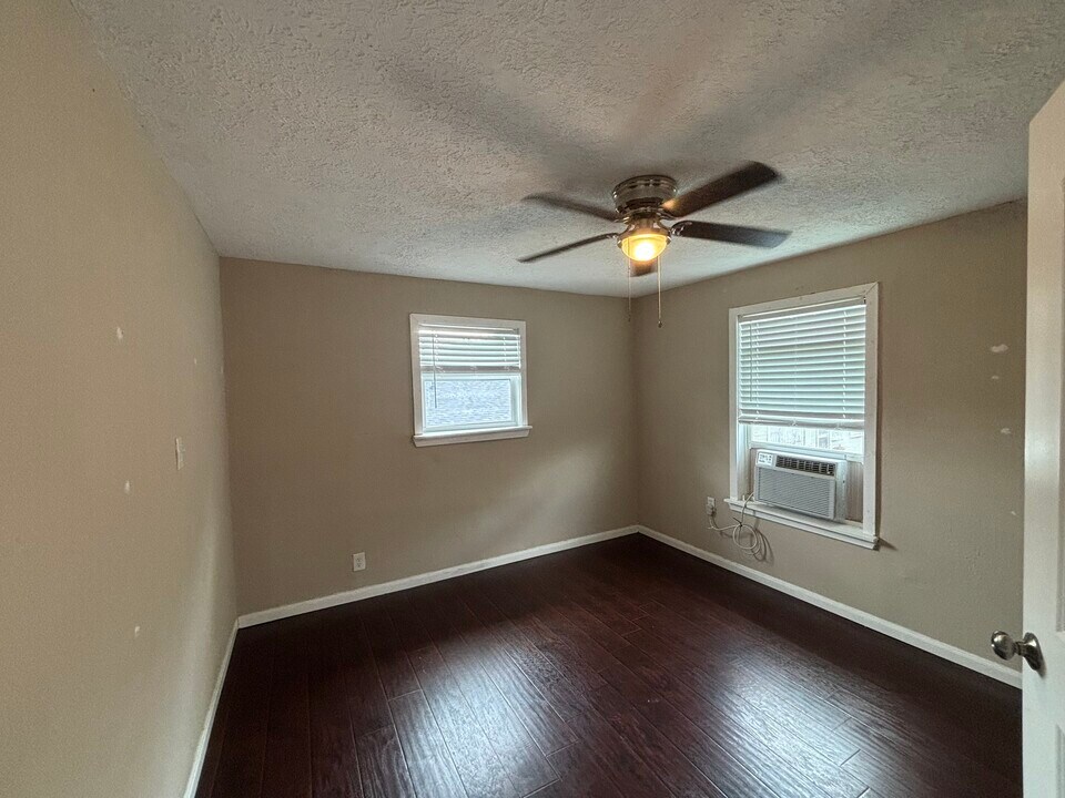 207 Frawley St in Houston, TX - Building Photo