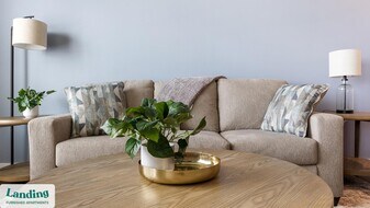 2445 Estrella Pkwy in Goodyear, AZ - Building Photo