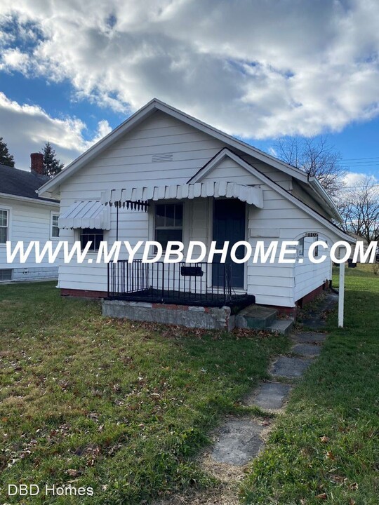 4102 Lillie St Photo