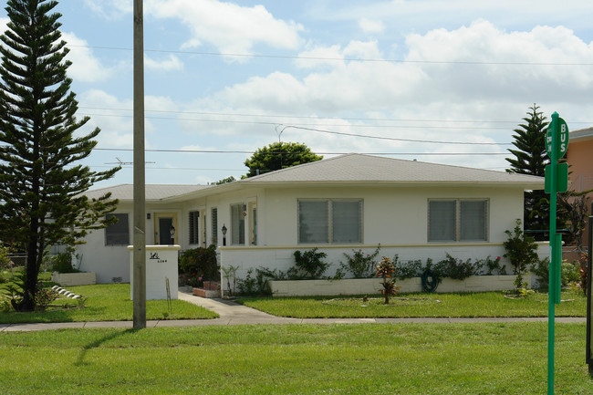 6344 W Flagler St in Miami, FL - Foto de edificio - Building Photo