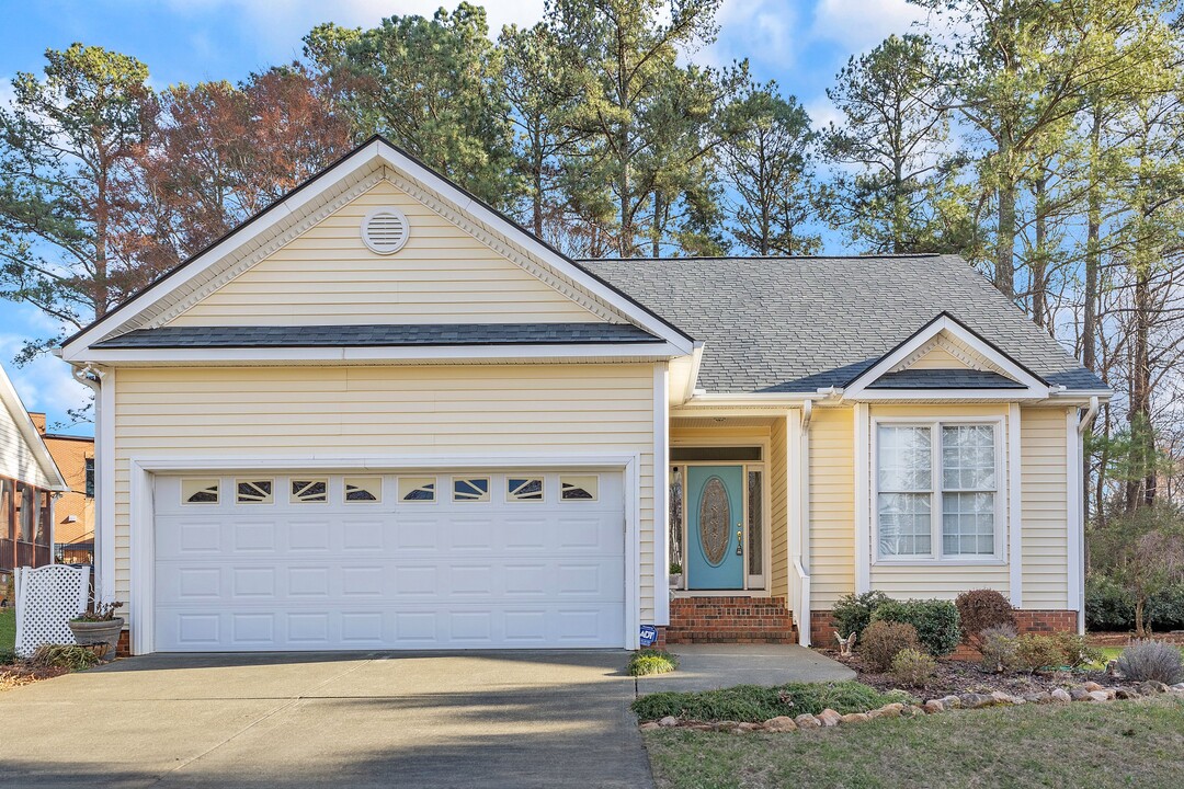 211 Stone Monument Dr in Wake Forest, NC - Building Photo