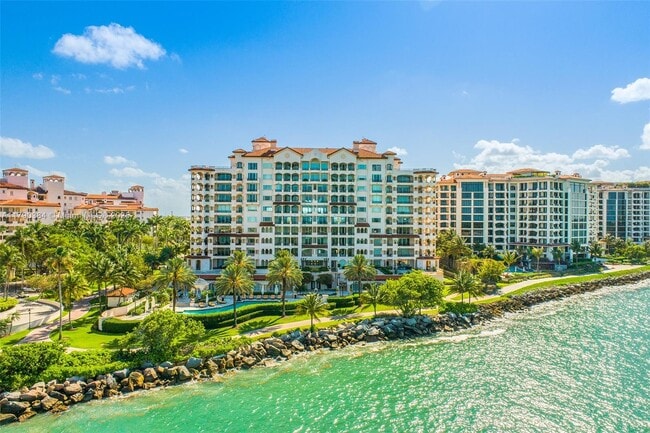 7154 Fisher Island Dr in Miami Beach, FL - Building Photo - Building Photo