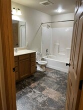 1412 12th Ave SE in Watertown, SD - Building Photo - Building Photo