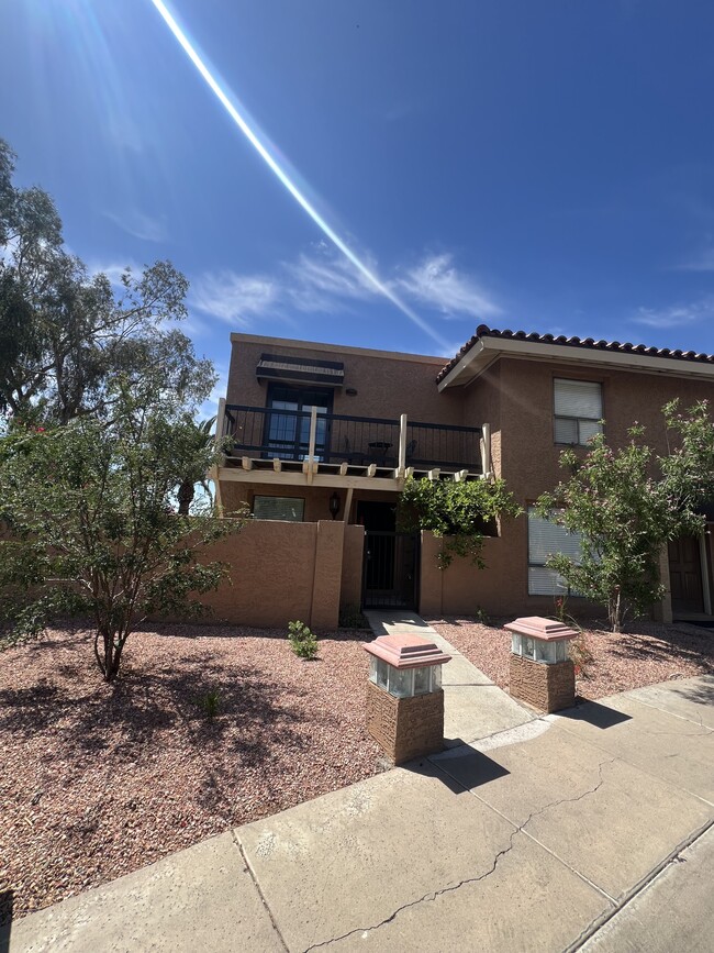 property at 821 E North Ln