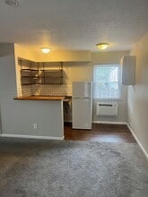 695 Riverview in Columbus, OH - Building Photo - Interior Photo