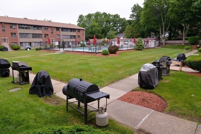 65 Preston St, Unit 2 in Wakefield, MA - Building Photo - Building Photo