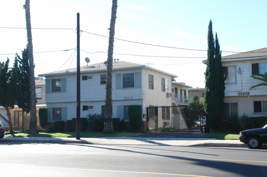 14410 Magnolia Blvd in Van Nuys, CA - Building Photo