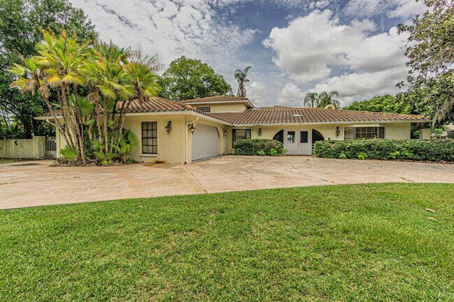 18129 Crawley Rd in Odessa, FL - Building Photo - Building Photo
