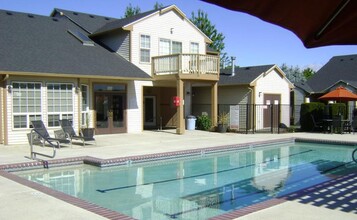 Englewood Garden Villas in Yakima, WA - Building Photo - Building Photo