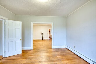 429 New Britain Ave in Hartford, CT - Building Photo - Building Photo