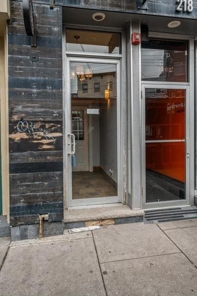 218 Newark Ave in Jersey City, NJ - Building Photo - Building Photo