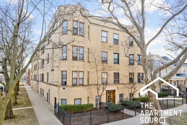 5069 N Wolcott Ave, Unit 3