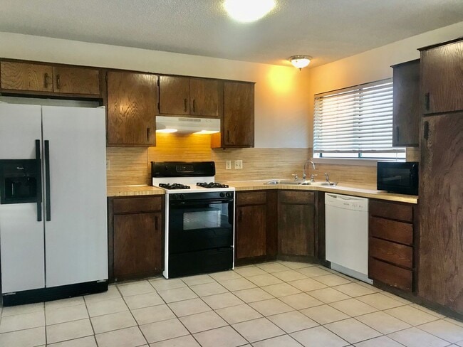 337 S 182nd E Ave in Tulsa, OK - Building Photo - Building Photo