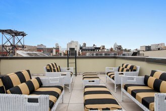 72-74 Thompson St in New York, NY - Foto de edificio - Building Photo