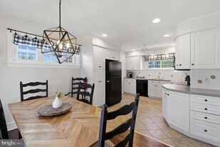 1637 Locust St in Norristown, PA - Building Photo