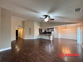 11622 Pacific Harbor Ave in Bakersfield, CA - Building Photo - Building Photo